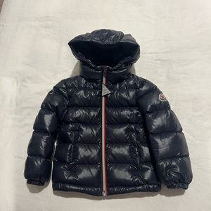 Dark navy Moncler puffer coat Size 2T